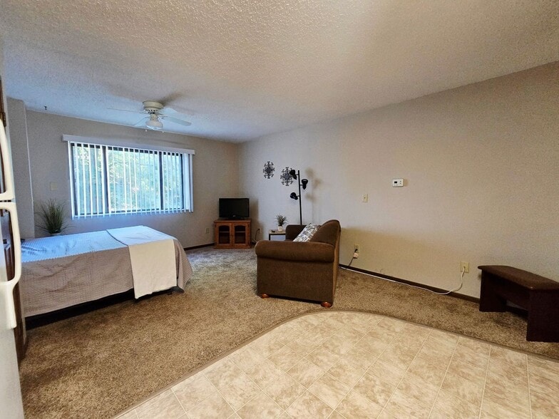 Interior Photo - Island Place Apartments - On the River