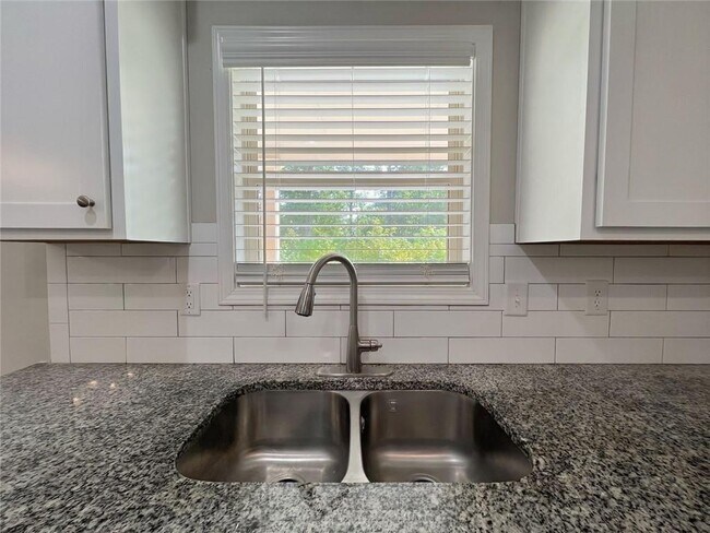 Building Photo - 1721 Cobblefield Cir