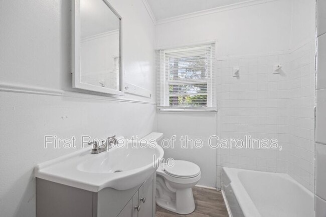 Building Photo - 103 Culp St