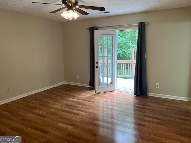 Building Photo - 345 Little Creek Dr