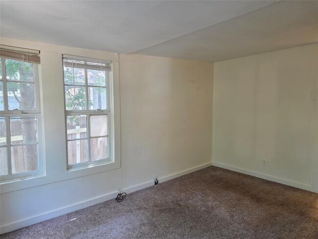 Building Photo - 4613 Avenue G