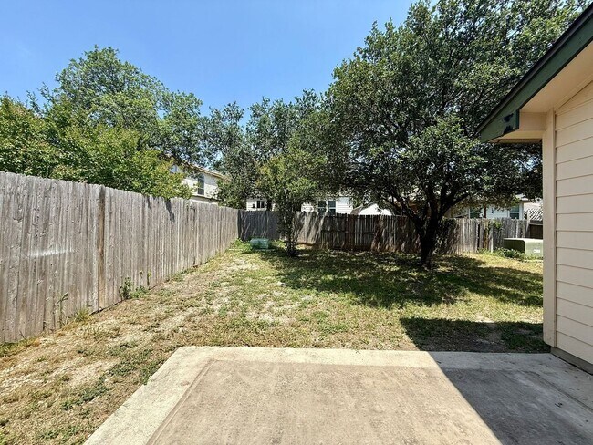Building Photo - 1031 Bobcat Crk, San Antonio, TX 78251