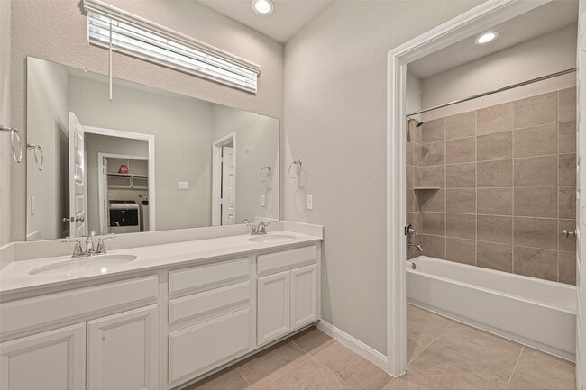 Building Photo - 3118 Cloud Forest Ln