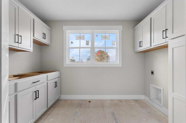 Building Photo - 166 Sango Dr