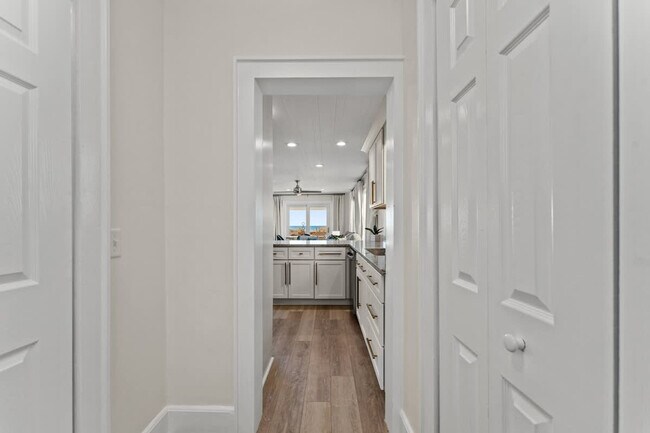 Building Photo - 9618 Beach Blvd