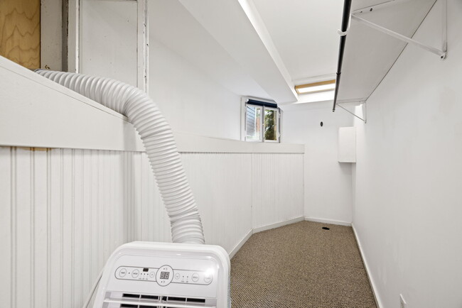 Walk in closet Primary - 2338 NW Hoyt St