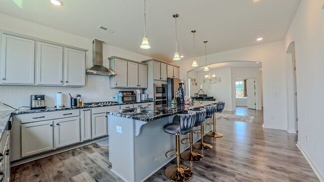 Building Photo - A stylish and modern single-family home wi...