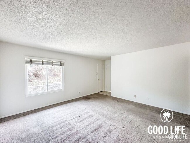 Building Photo - 6747 Parkside Ave