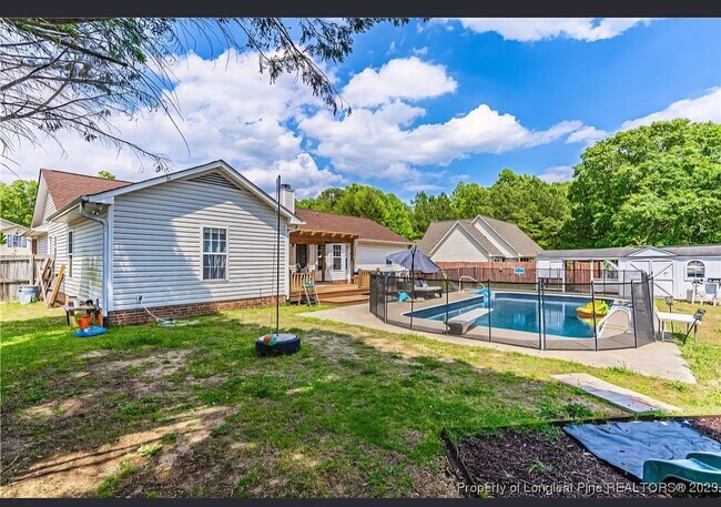 Building Photo - NEW LISTING!!!!!