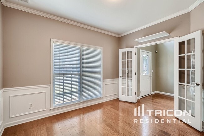 Building Photo - 1315 Bridle Path Dr