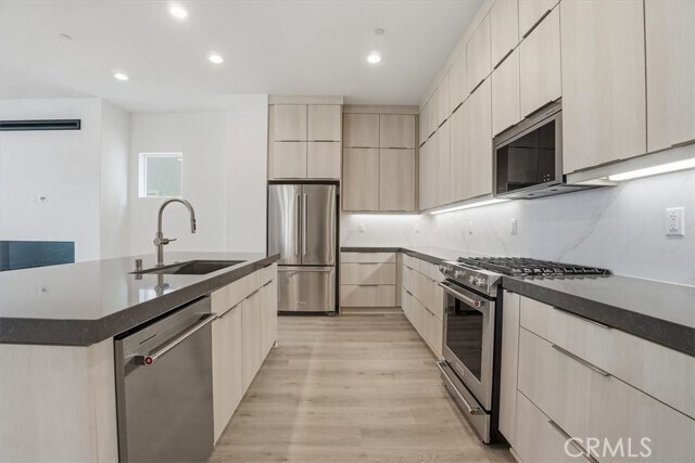 Building Photo - 8 Remy Ln