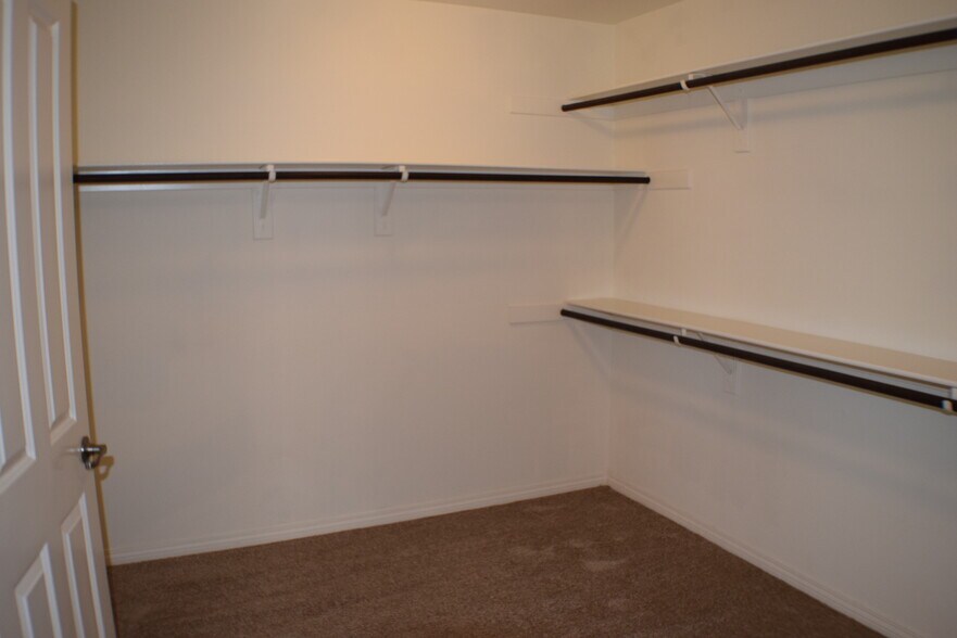 Building Photo - 32436 Shadow Canyon Trl