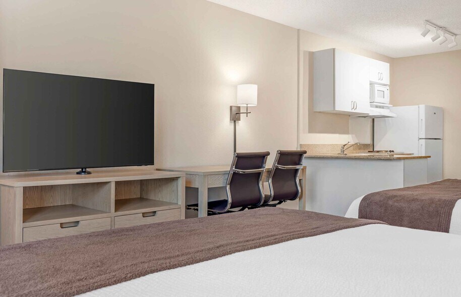 Building Photo - Furnished Studio-San Diego - Carlsbad Village by the Sea