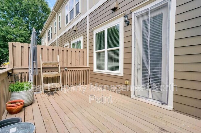 Building Photo - 3026 Eltham Pl