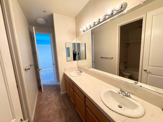 Building Photo - Perfect Shape Dublin Ranch Village Propert...