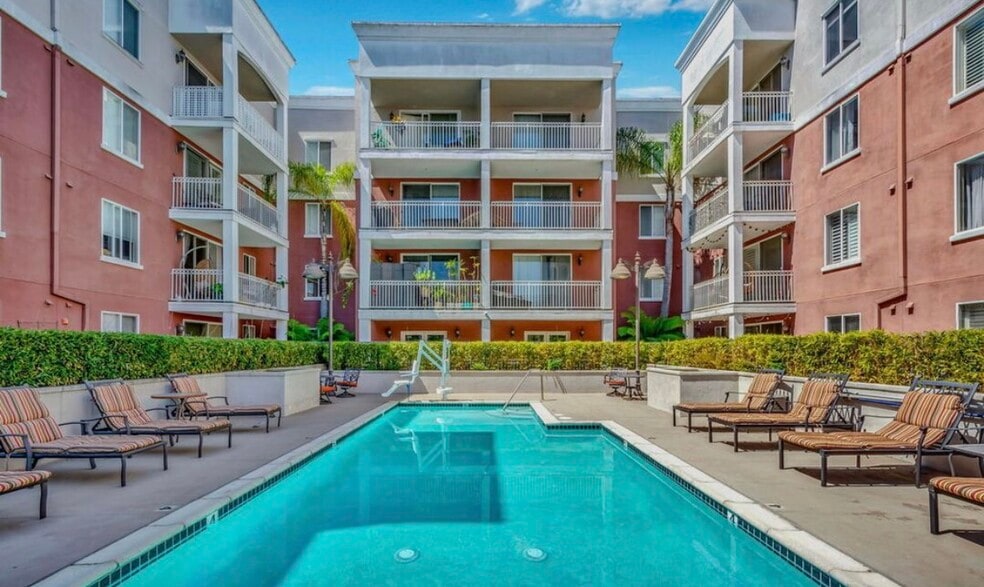 Primary Photo - 3740 Santa Rosalia Dr