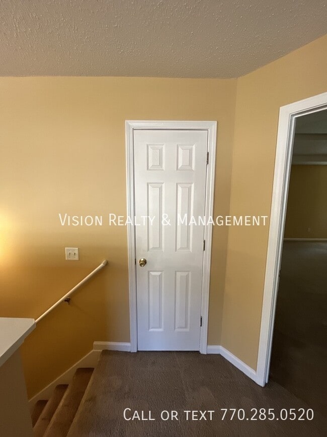 Building Photo - 4694 Glider Cir