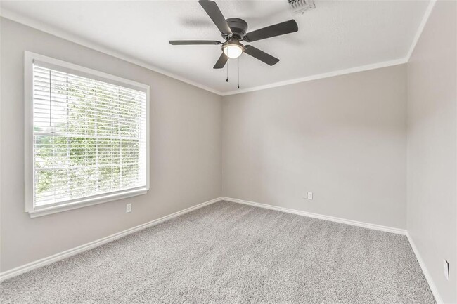Building Photo - 7003 Huntbrook Dr