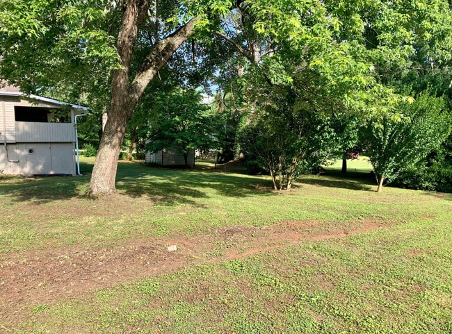 Building Photo - 158 Shiloh Rd