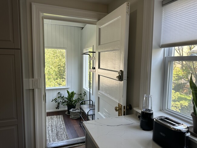 Building Photo - 2030 W Estes Ave