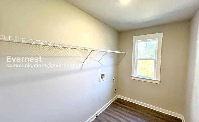 Building Photo - 8772 Snowy Owl Rd