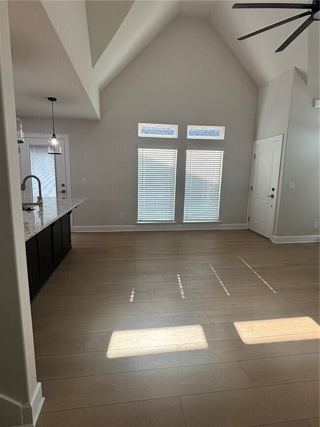 Building Photo - 3009 SW Lovely Ln