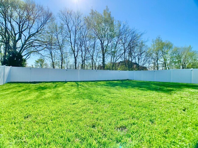 Building Photo - 161 Jesse Dr