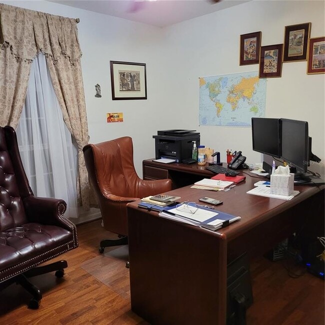 Building Photo - 4124 SW 33rd St