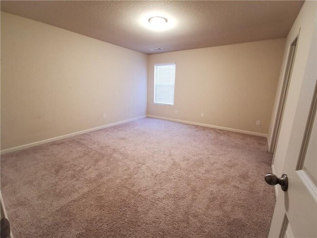 Building Photo - 11 Darling Ln