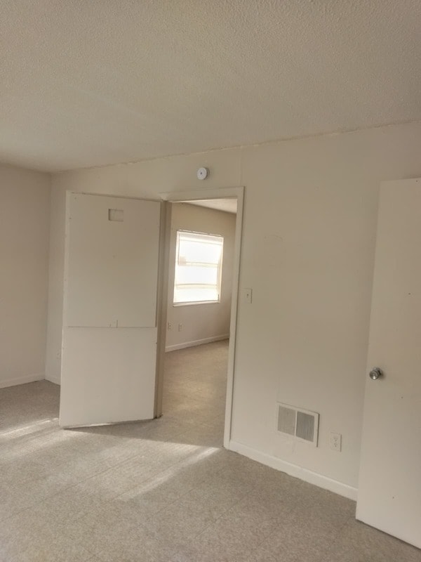 Building Photo - 218 S Tampa Ave