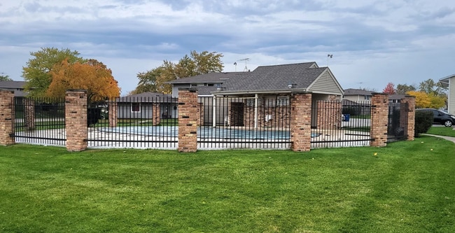 Building Photo - 1505 Sutter Dr