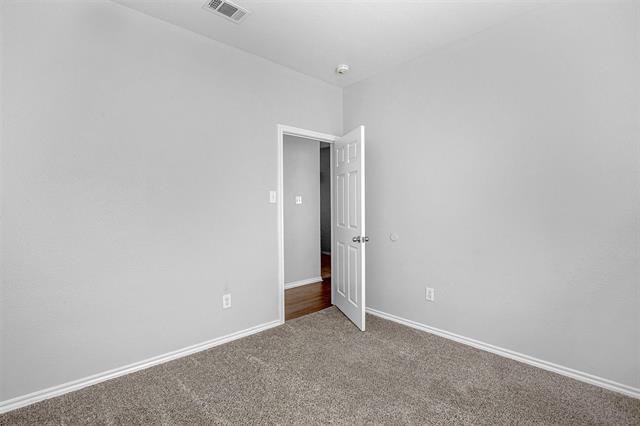 Building Photo - 827 Walnut St