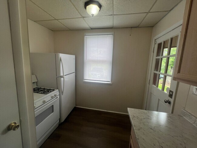 Building Photo - 429 Richwood Ave