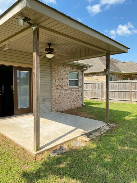 Building Photo - 12 Copper Ridge Rd