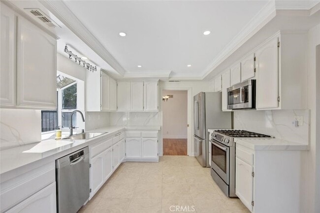 Building Photo - 5974 Ruthwood Dr