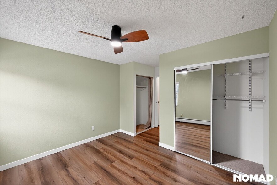 Building Photo - 1250 Golden Cir