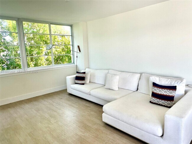 Building Photo - 777 NE 62nd St