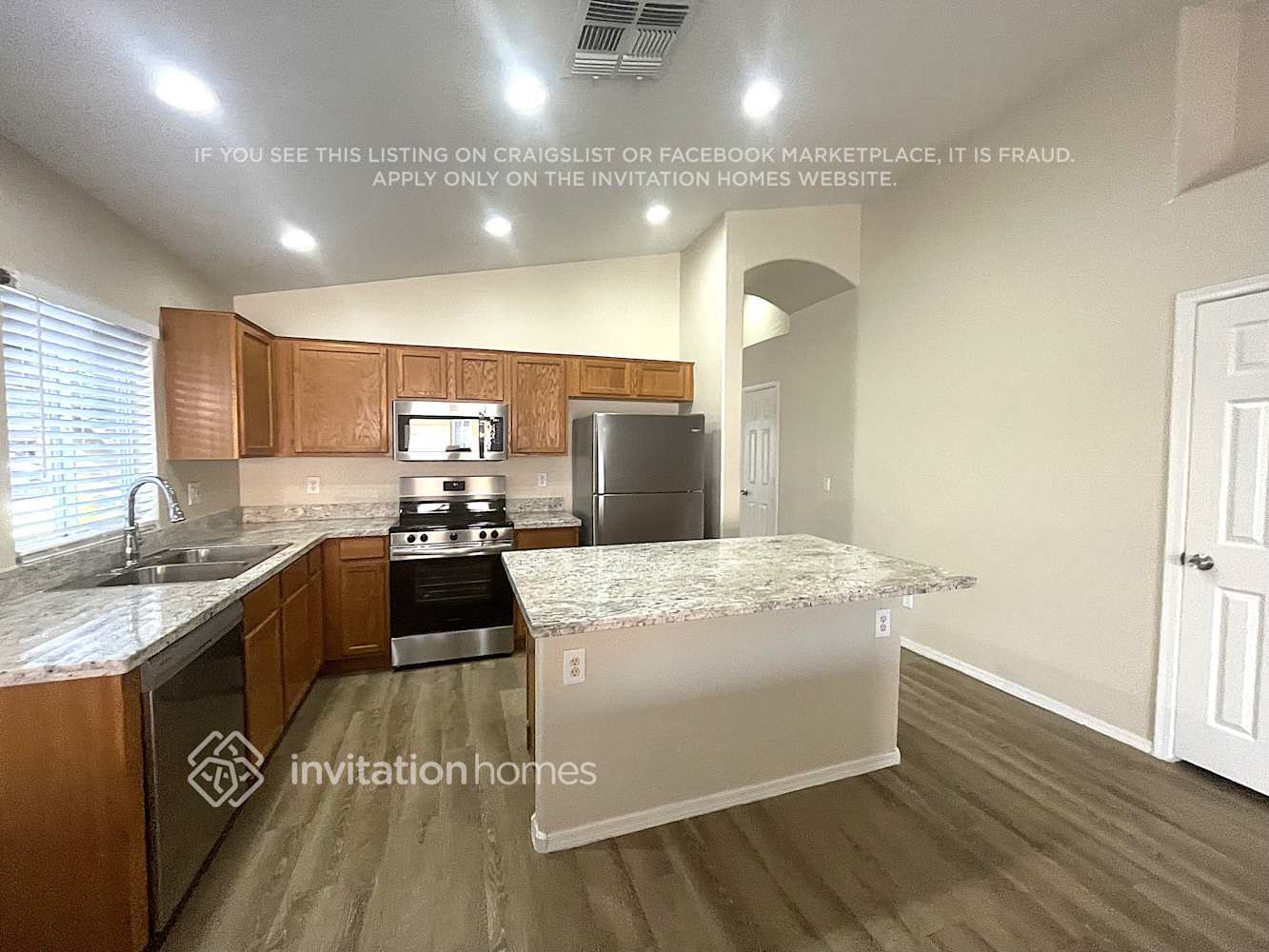 Building Photo - 1815 N 120th Dr