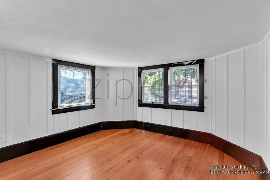 Building Photo - 1055 48th St