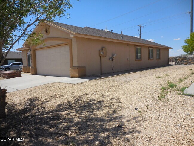 Building Photo - 14301 Desert Orchid Dr