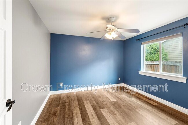 Building Photo - 102 Buffalo Square Ct