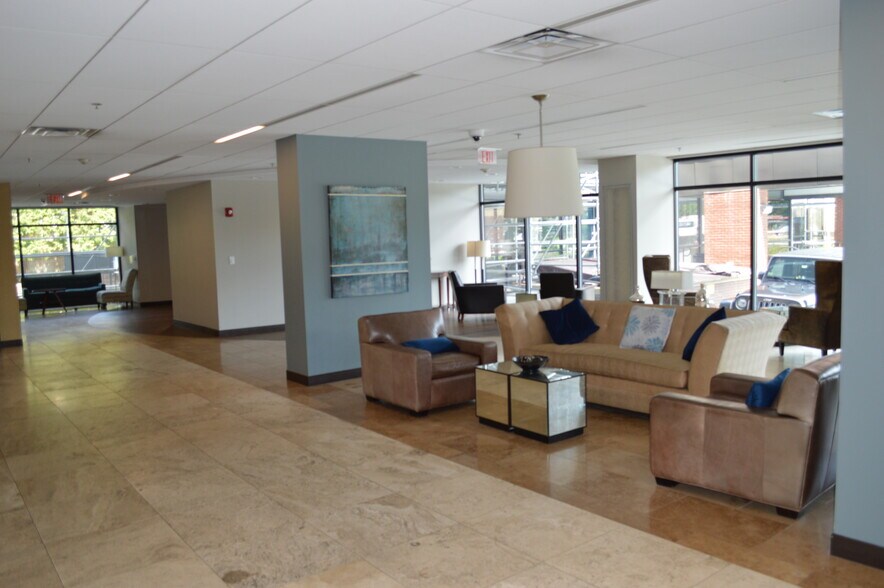 Building Photo - 60 Longwood Ave