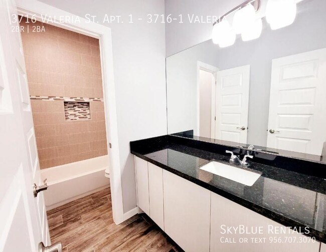 Building Photo - 3716 Valeria St