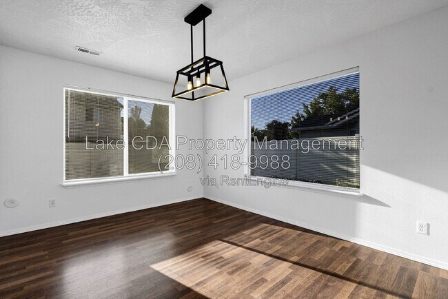 Building Photo - 2675 W Beth Loop