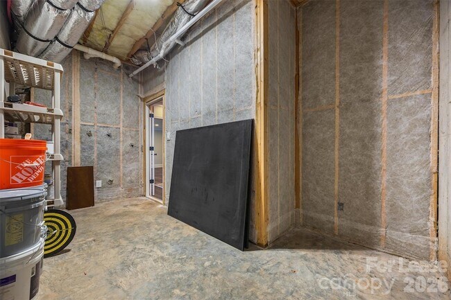 Building Photo - 334 Stonecliff Ln