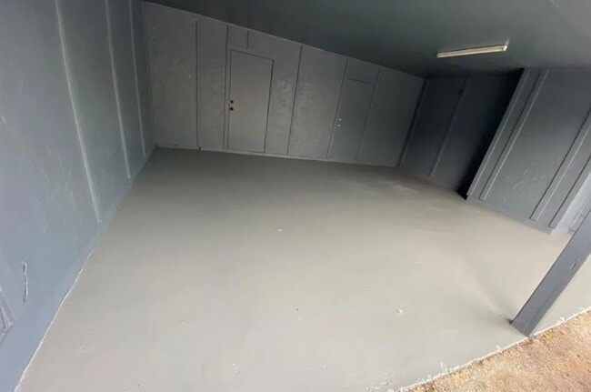 Building Photo - 1706 Royal Hill Dr