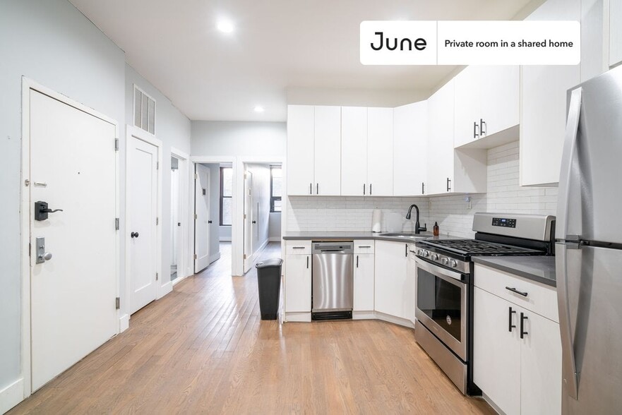 Building Photo - Room in Shared 4 bed/2 bath home in Central Harlem