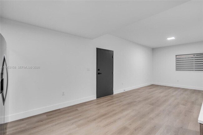 Building Photo - 3728 NW 19th Ave