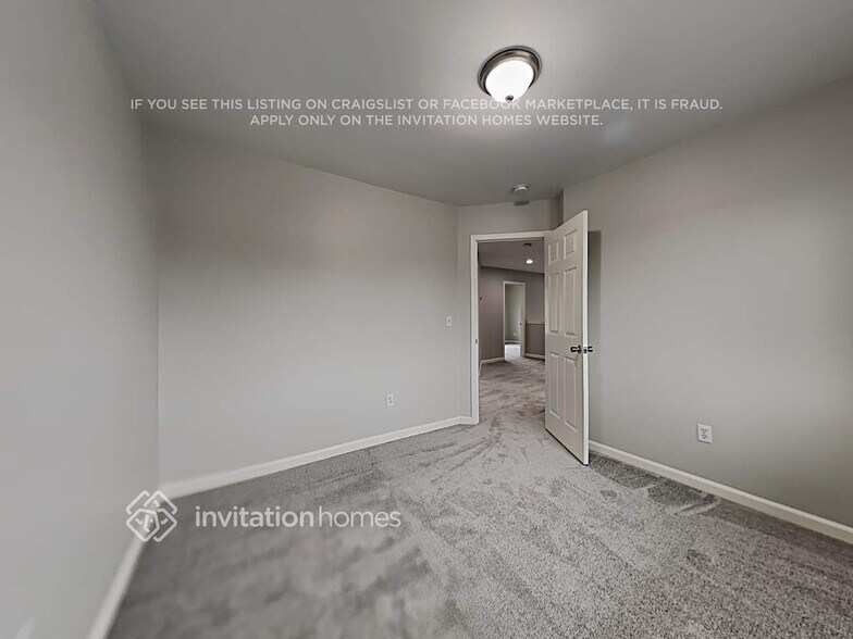 Building Photo - 1323 181st St Ct E