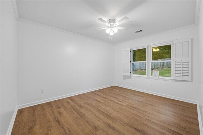 Building Photo - 1809 Shelburne Ridge